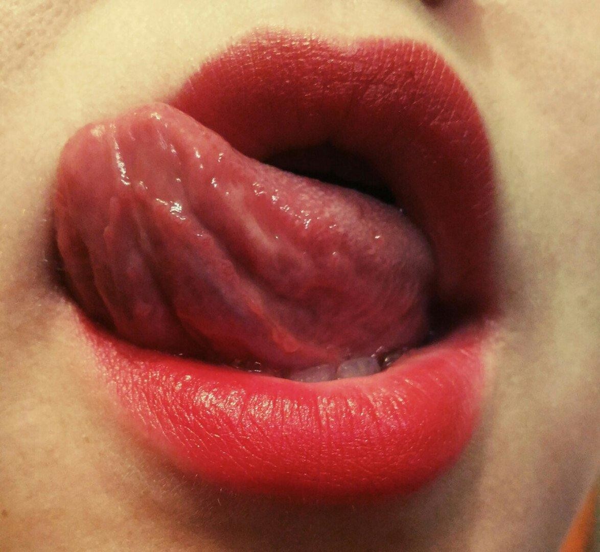 Лепестки половых губ шикарной Dana R